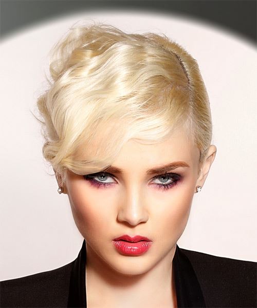 Vintage Pixie Haircut With Twenties Flair