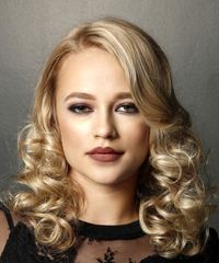 Medium Hairstylea Story