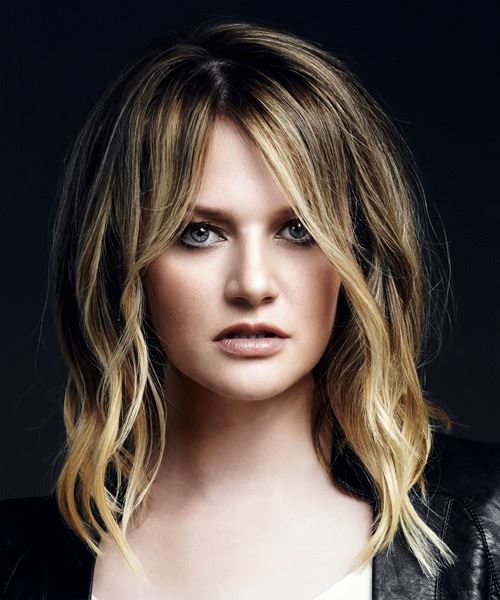 Mid-Length Ombre Bob Haircut With Gentle Curls