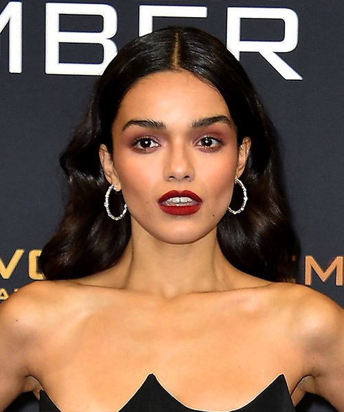 Rachel Zegler Hairstyle With Large Curls