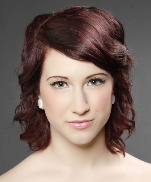 Natural Shoulder-Length Waves